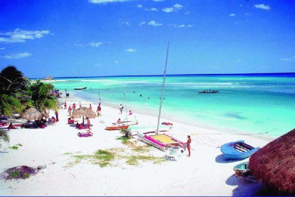 puerta-verde-en-cancun.jpg