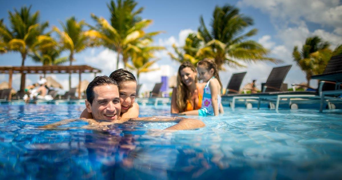 Blue Bay Grand Esmeralda: El Paraíso Exquisito del Caribe Blue Bay Grand Esmeralda El Paraiso Exquisito del Caribe