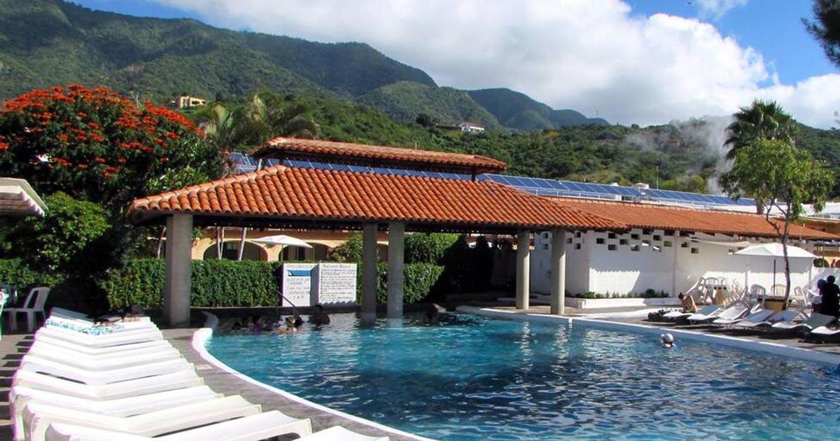 Explora el paraiso en el balneario de San Juan Cosala