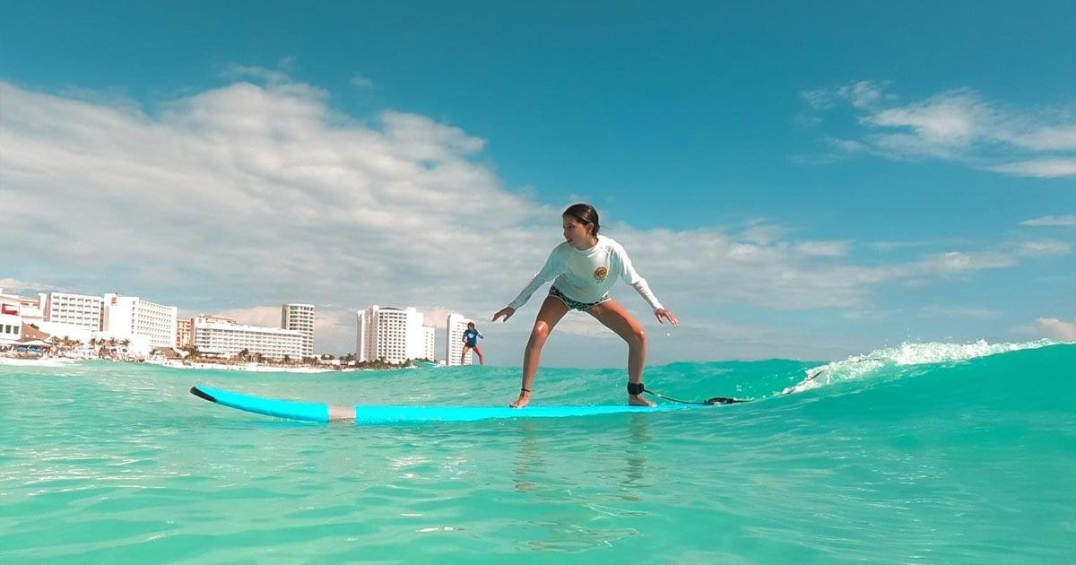 Surf en Cancun Desata tu pasion por las olas caribenas