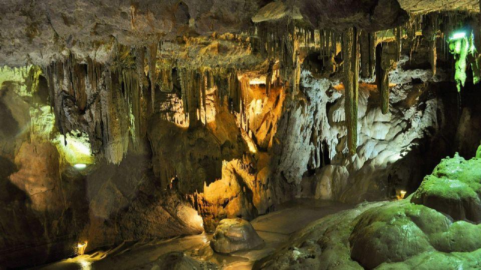 aventura subterranea las grutas de cacahuamilpa en guerrero