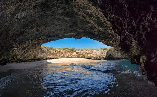 Playa escondida en Islas Marietas