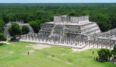 chichen itza temple of warriors