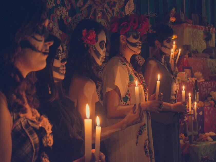 Vive la experiencia del dia de muertos en xcaret